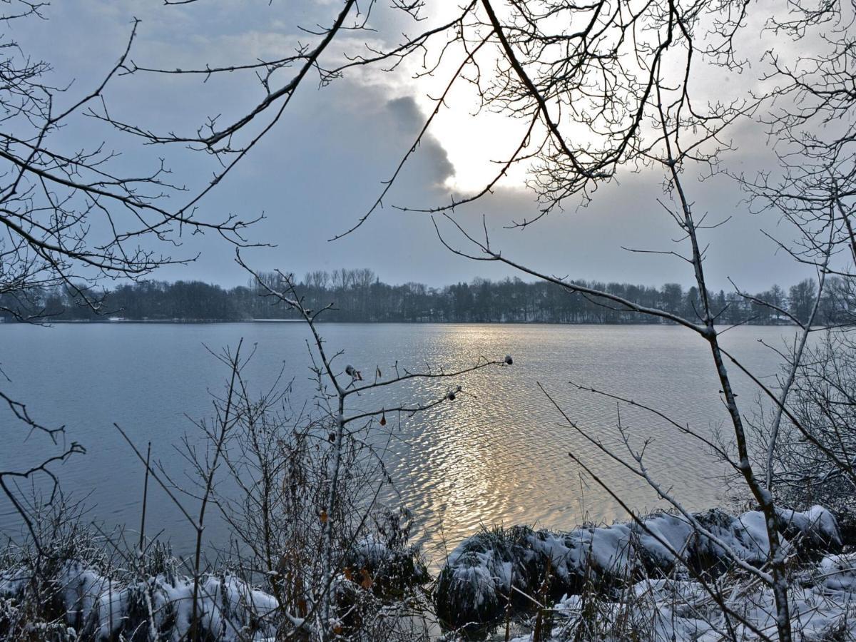 Flat In Eutin On The Kleiner Eutiner See Lake Apartment Bagian luar foto