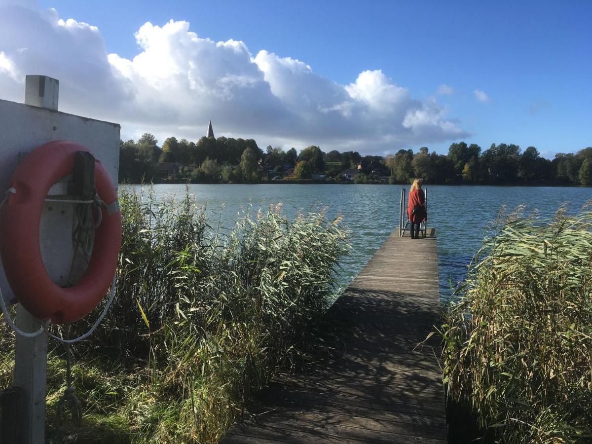 Flat In Eutin On The Kleiner Eutiner See Lake Bagian luar foto