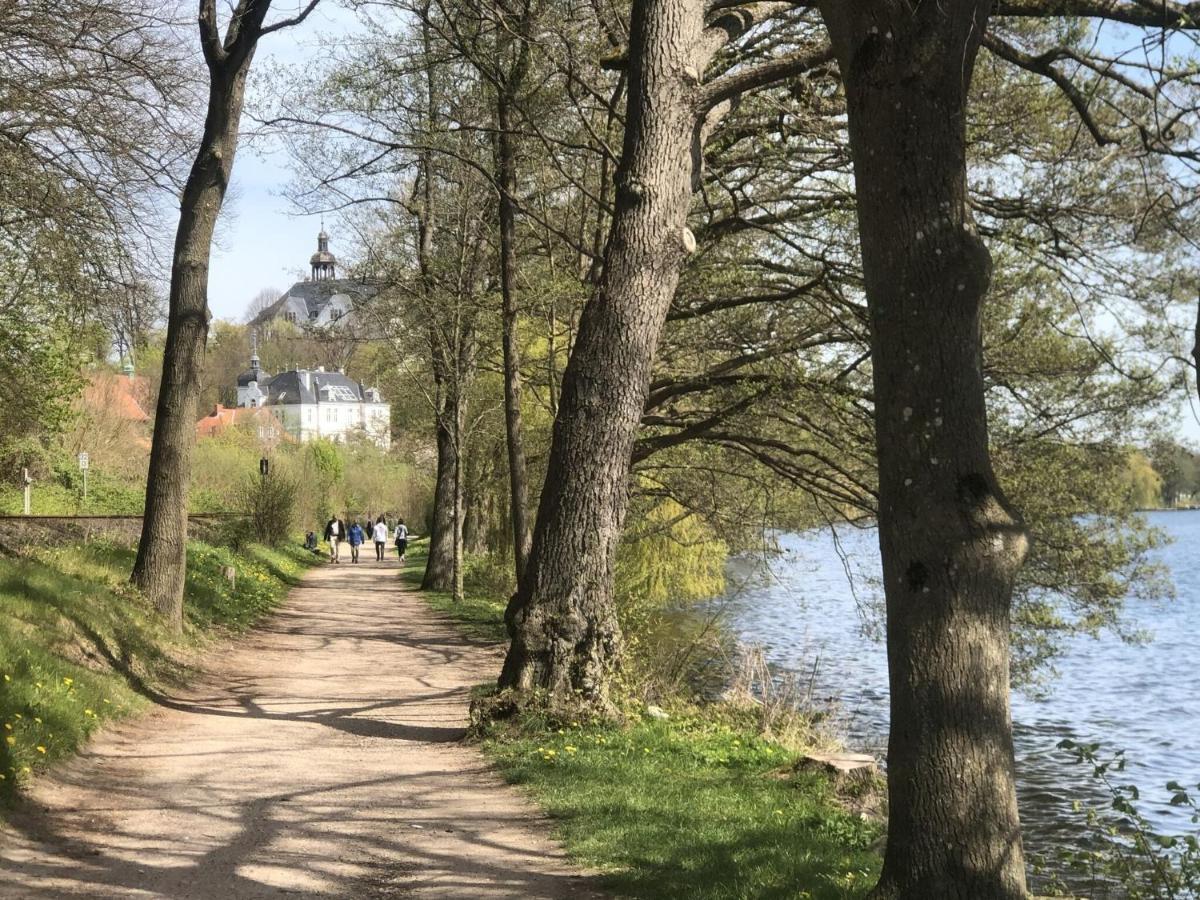 Flat In Eutin On The Kleiner Eutiner See Lake Bagian luar foto